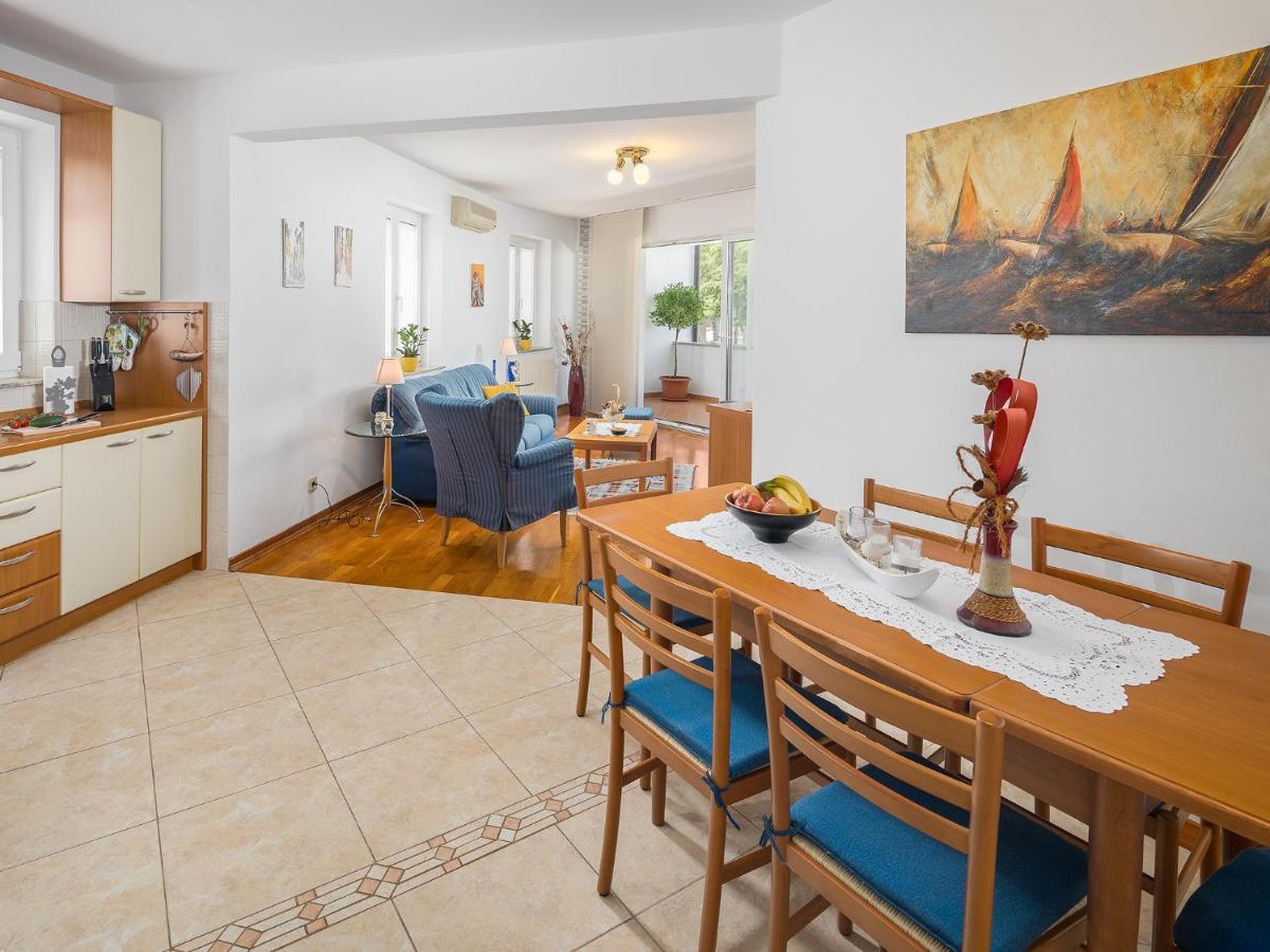 Sonja Apartment *